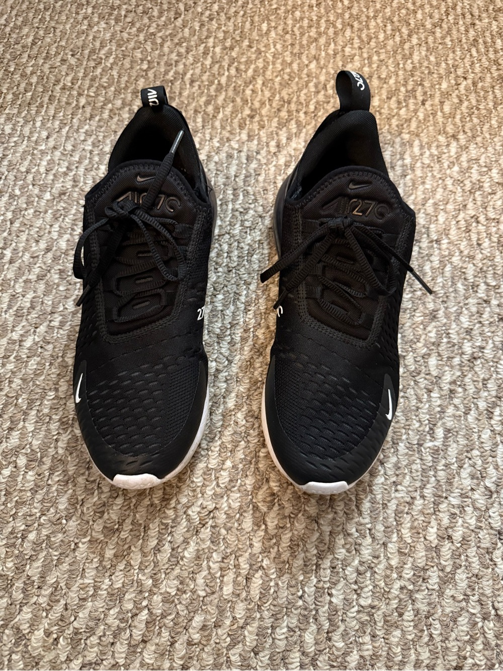 Nike Men's Black and White Air 270 Sneakers
